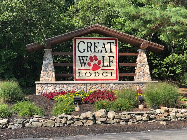 Great Wolf Lodge Shuttle 11/12